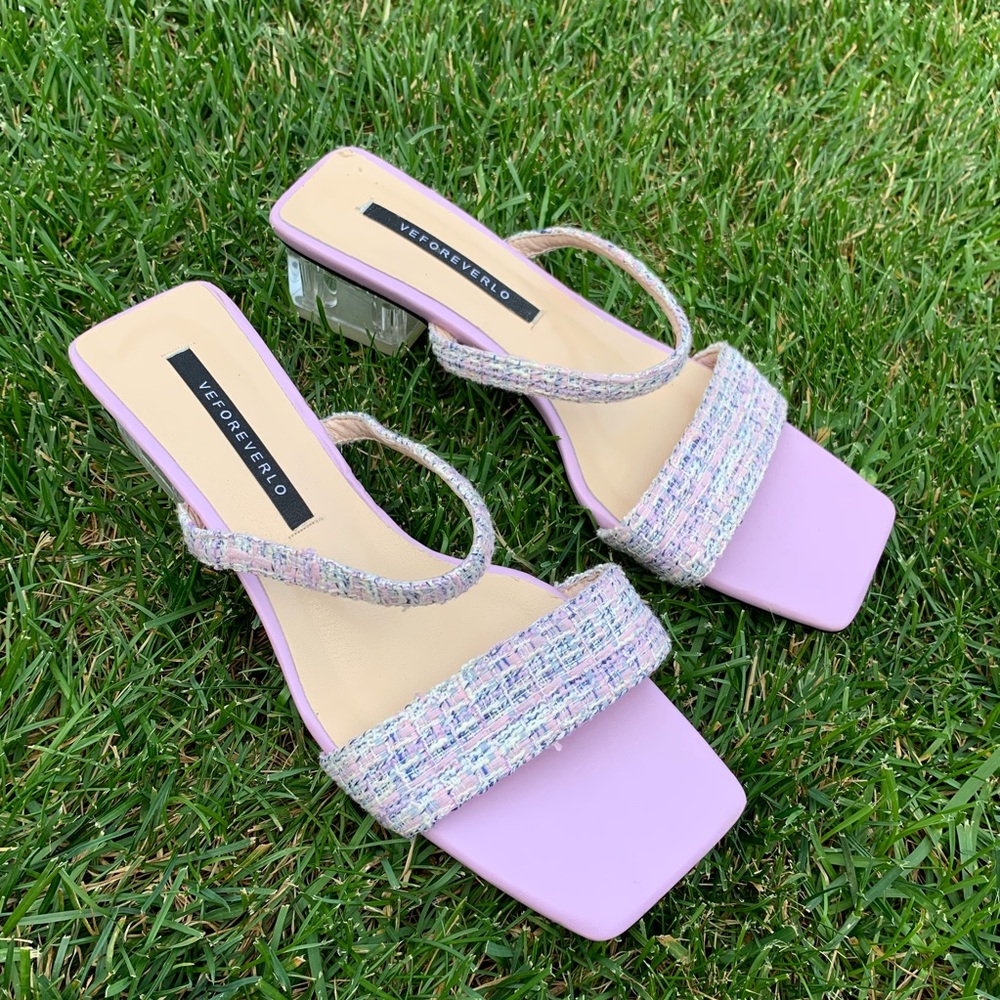 Square toe purple sandals with lucite heels 💟